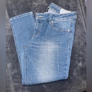 A.N.A Jeans